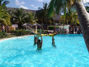 2010 Cuba, Holguin, Hotel Rio de Oro, Entertainment, DSC00223_b_B740